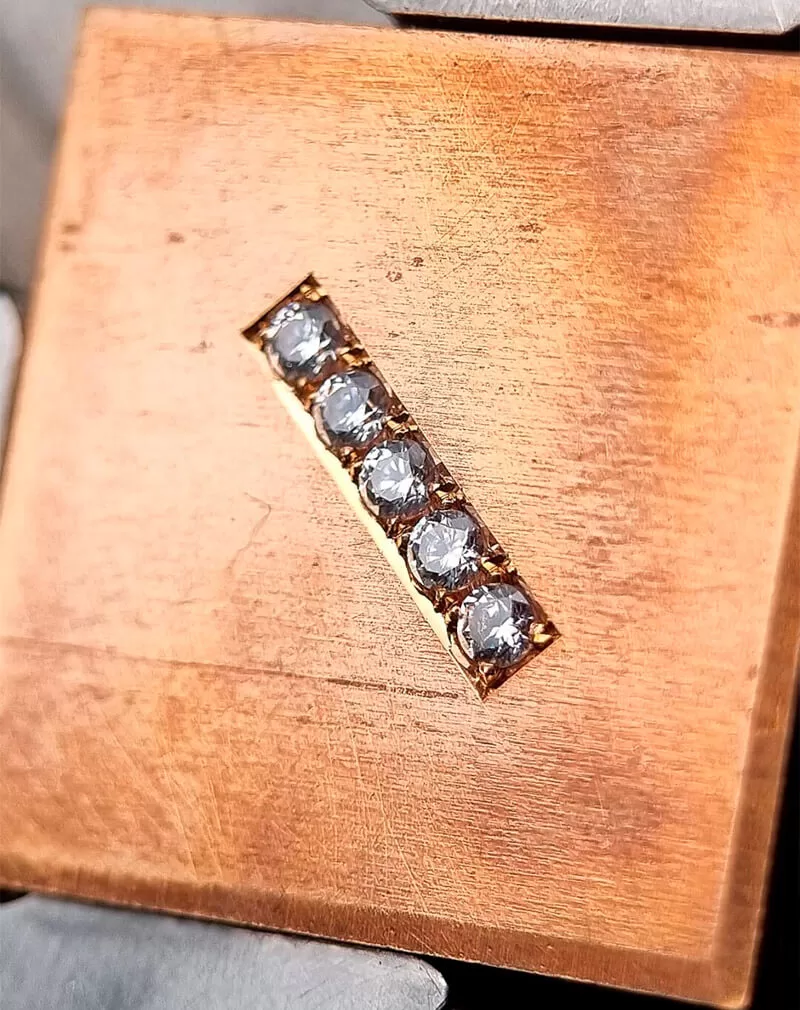 Bright Cut Pavé